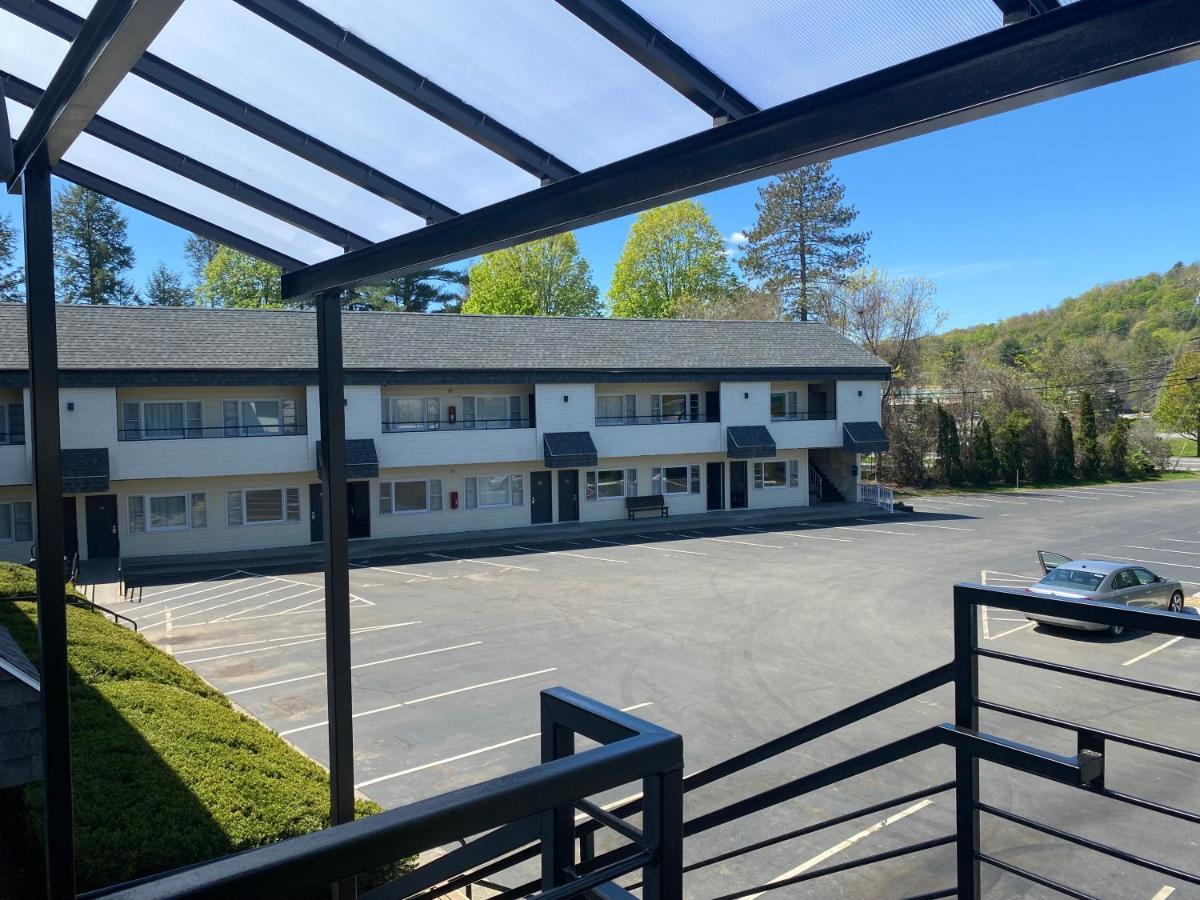The Black Mountain Inn Brattleboro Exterior foto